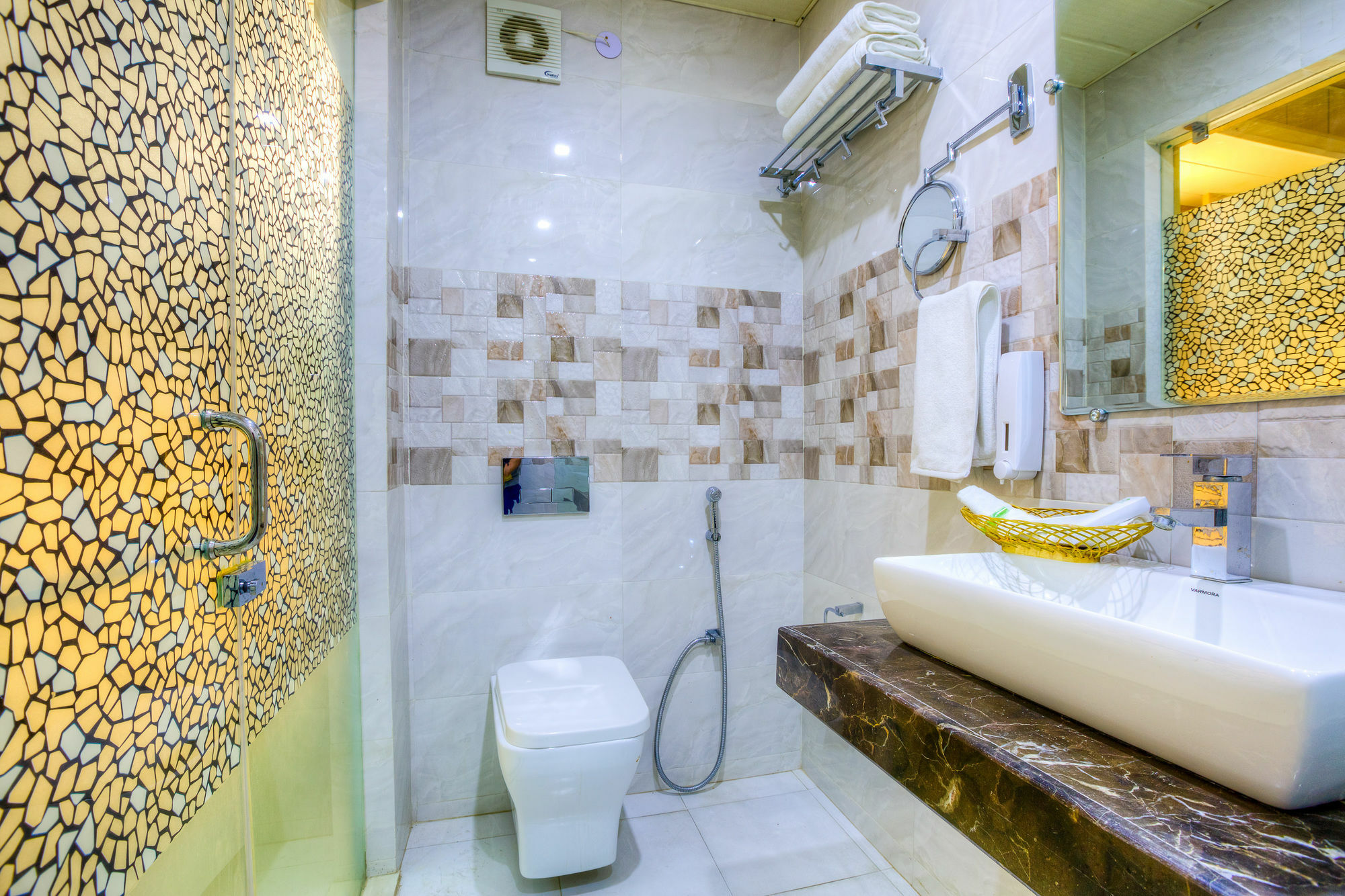 Capital O 23188 Glory Villa Ню Делхи Екстериор снимка